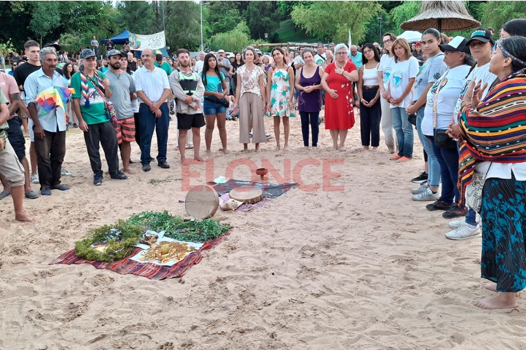 Repercusiones de remeros y el público tras la llegada de la campaña en defensa del río a Paraná