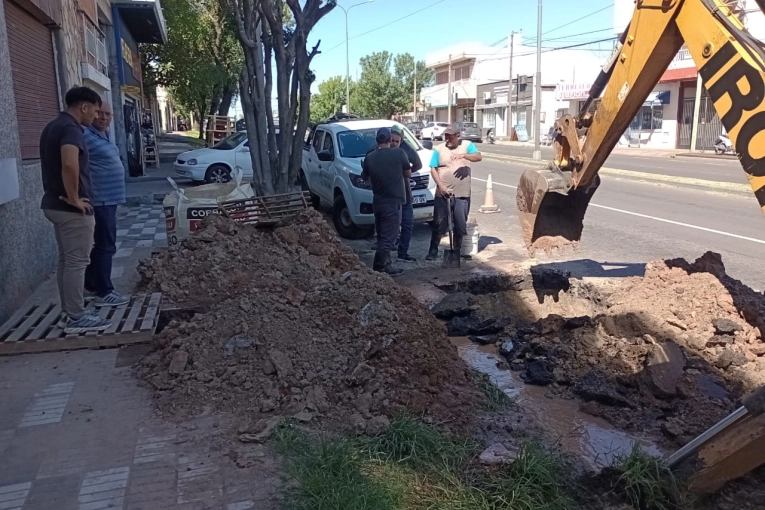 “Progresivamente” se restablece el servicio de agua potable tras reparaciones en avenida Ramírez