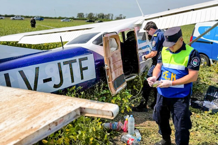 Avioneta hallada en campo entrerriano: una falla mecánica habría desencadenado el aterrizaje forzoso