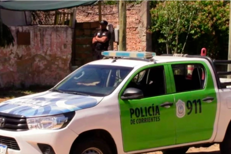 Golpearon a una mujer durante un robo y escaparon en un auto por Ruta 14