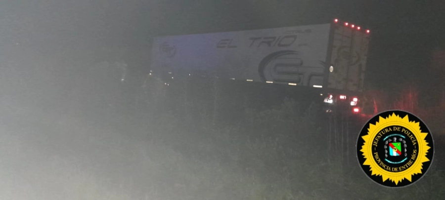Despiste sobre Ruta 39 (foto Polic&iacute;a de Entre R&iacute;os)