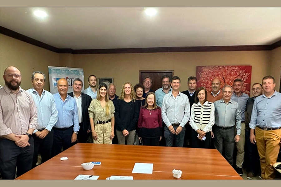 Las autoridades del CEER.