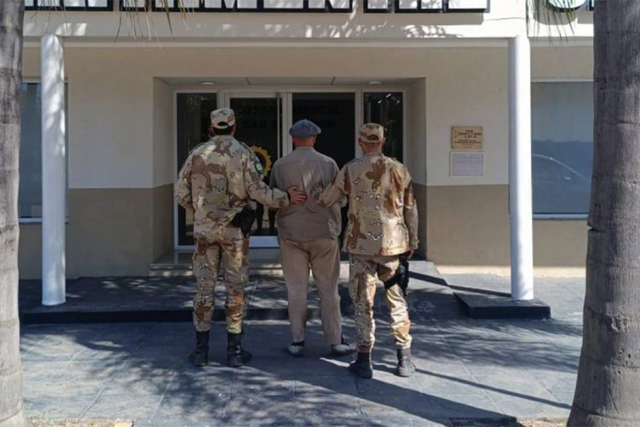 Peón detenido. PER