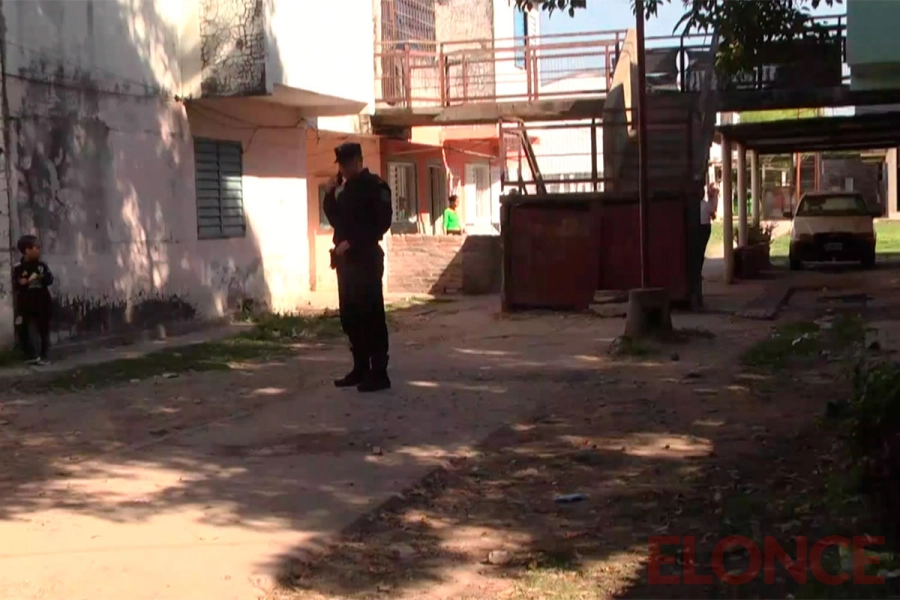 Incautaron un arma, coca&iacute;na y marihuana en múltiples allanamientos