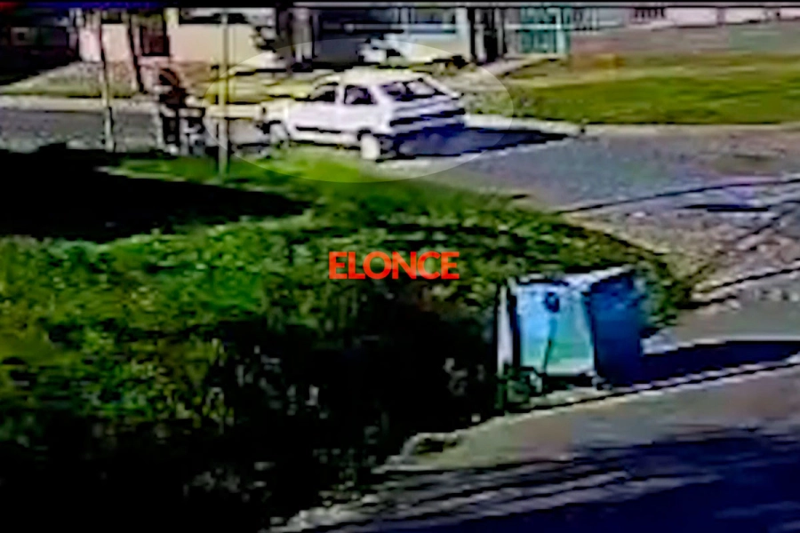 Imagen del auto en fuga.