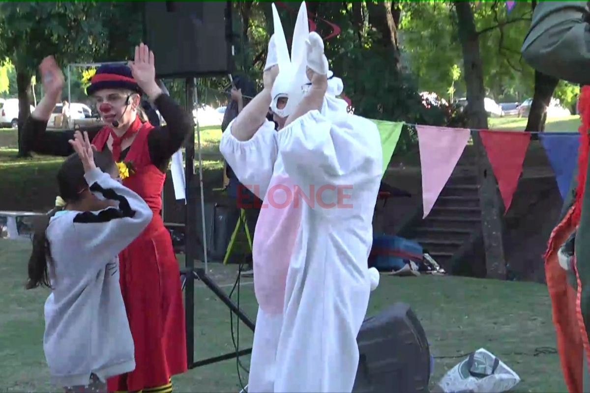 Postal del show infantil. Postal del show infantil.