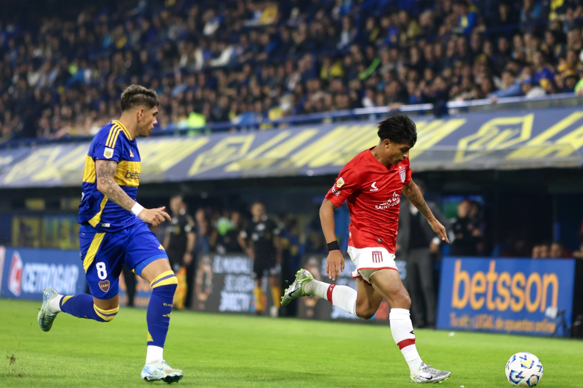 Boca gana y se escapa en la punta. Boca gana y se escapa en la punta.