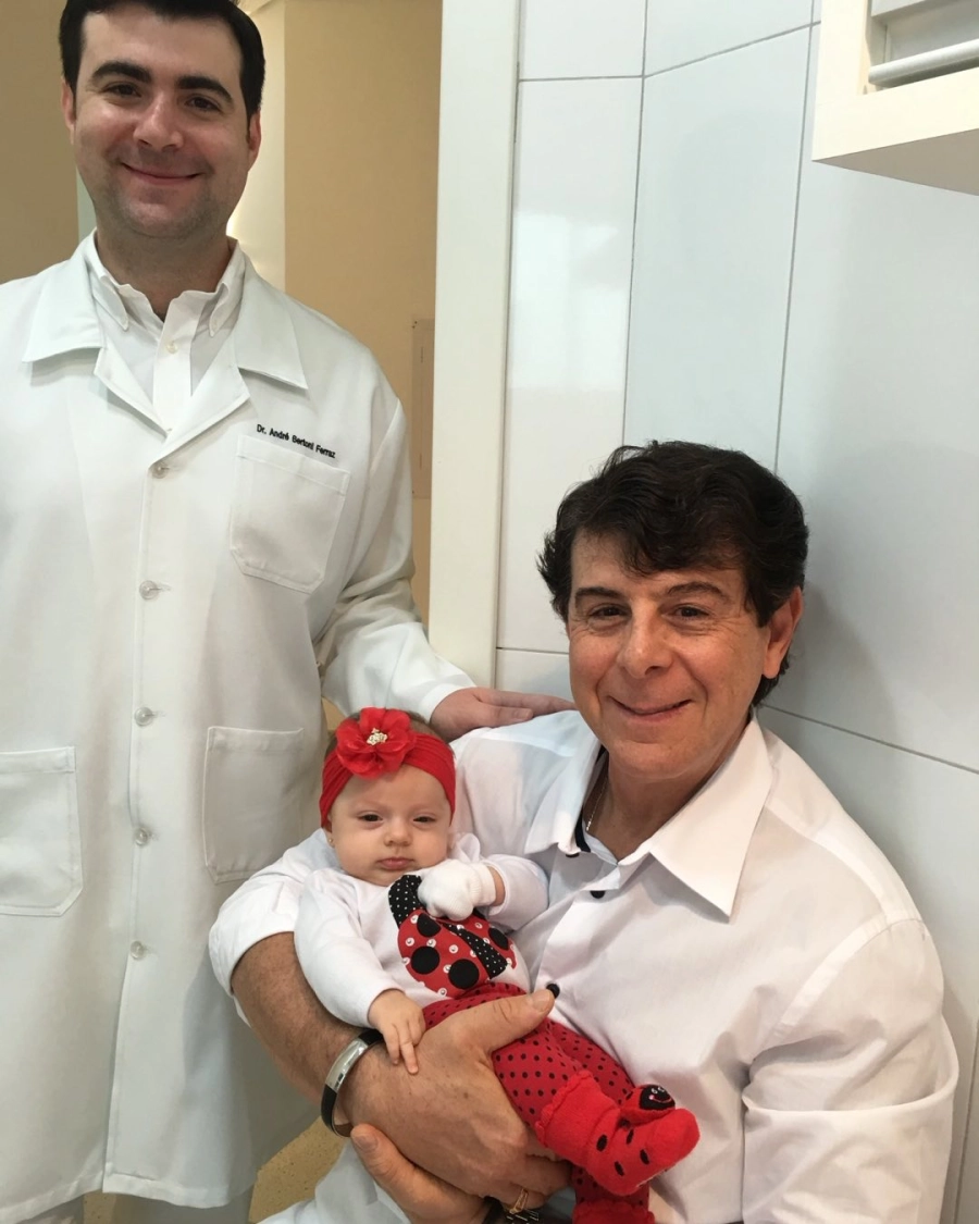 La foto que utiliz&oacute; el hijo del m&eacute;dico brasileño para despedirlo en redes sociales (foto Facebook)