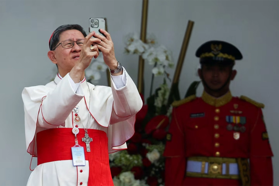 <b>Luis Antonio Tagle</b>