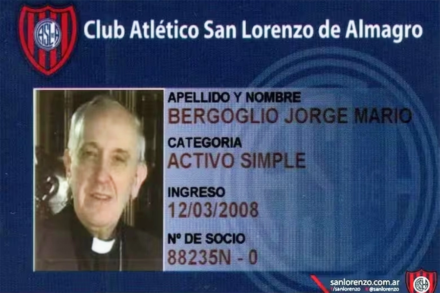 El carnet de socio de Bergoglio