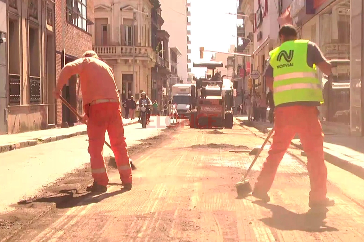 Trabajos de pavimentación en Paraná