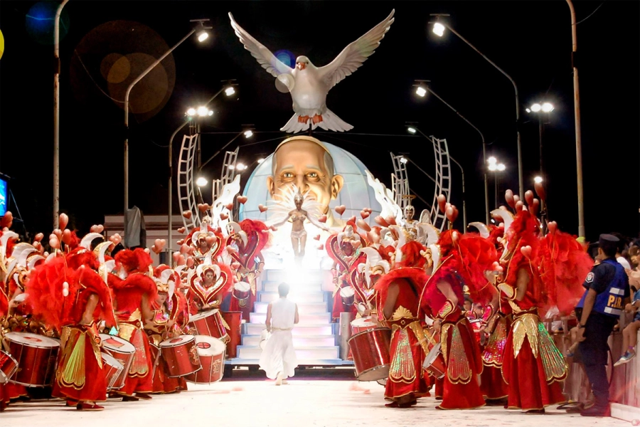 &ldquo;Hagamos l&iacute;o&rdquo;: el Papa Francisco fue tema central de Ar&aacute; Yev&iacute; en 2015 (foto Facebook Ar&aacute; Yev&iacute;)