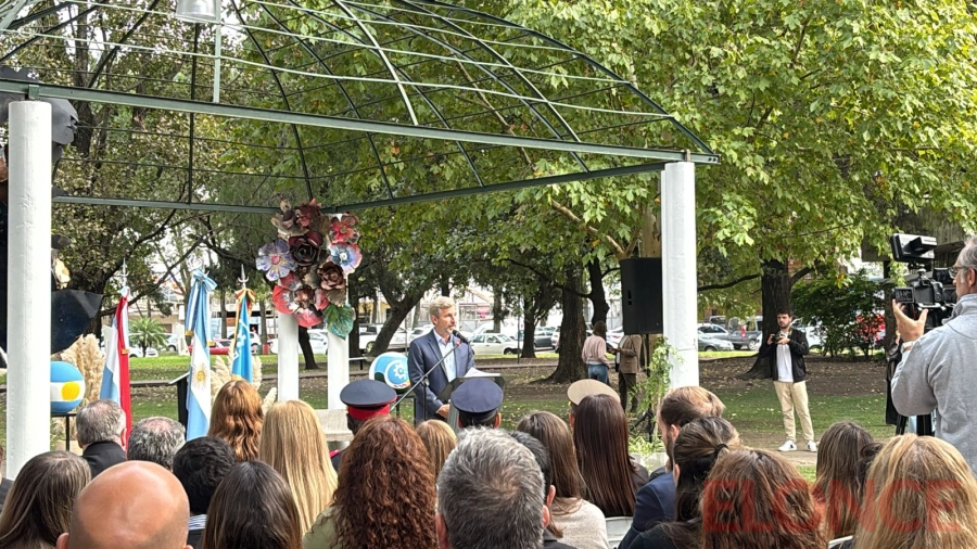 El gobernador Rogelio Frigerio, presenten en las celebraciones en Crespo (foto Elonce)