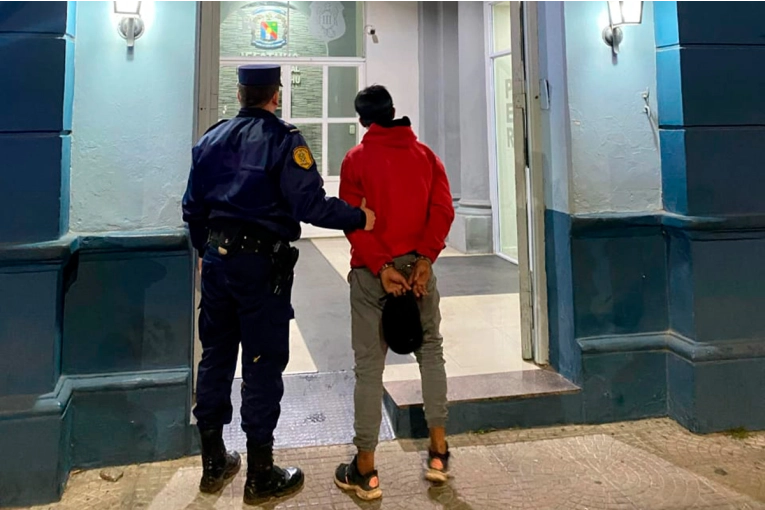 Hallaron casi medio kilo de marihuana en allanamiento por robo en Gualeguaychú
