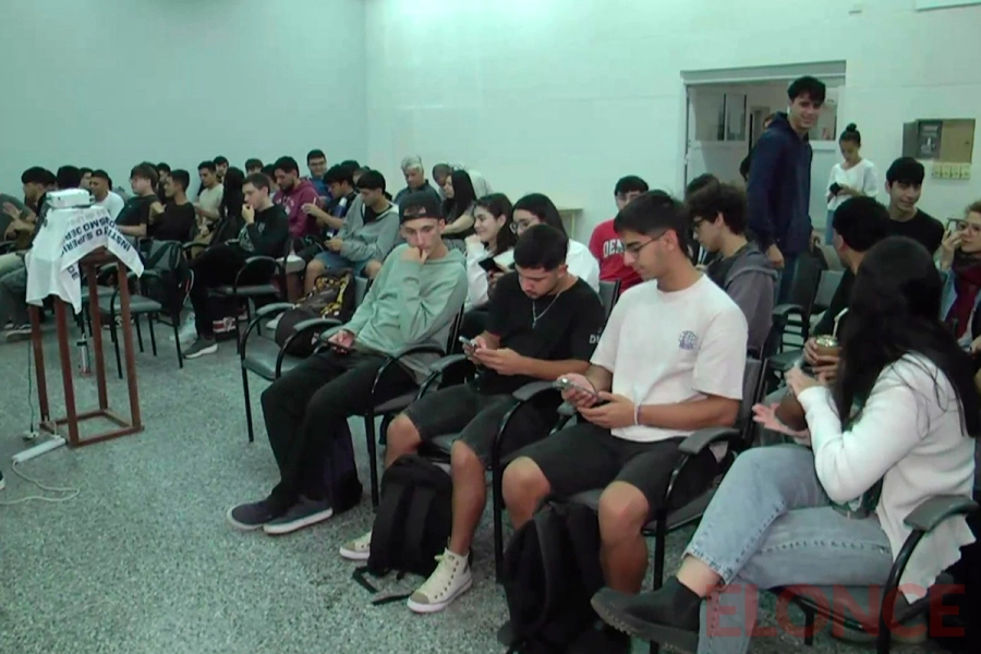 Capacitaron en comunicaci&oacute;n y prensa de entidades deportivas a estudiantes de Periodismo Deportivo (foto Elonce)