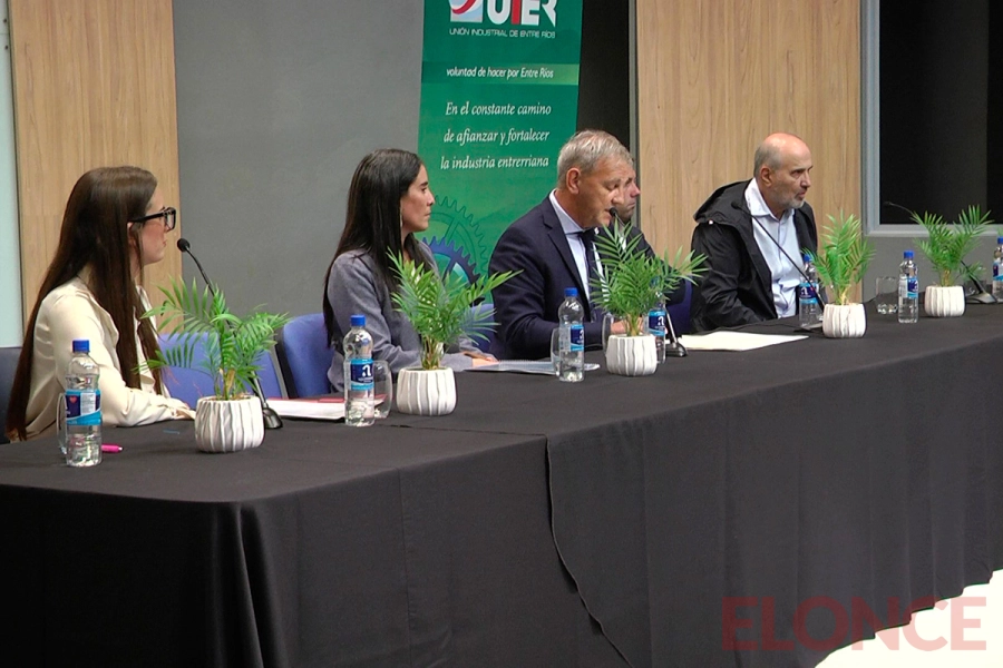 Asamblea de la Uni&oacute;n Industrial de Entre R&iacute;os en Paran&aacute; (foto Elonce)