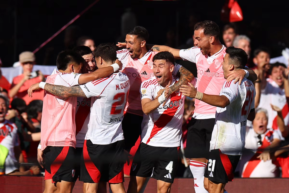 River festejó en el Superclásico. River festejó en el Superclásico.
