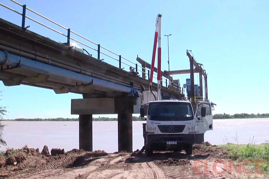 Se trabaja en la reparaci&oacute;n de ca&ntilde;er&iacute;a tras golpe de ariete en Toma Nueva (foto Elonce)