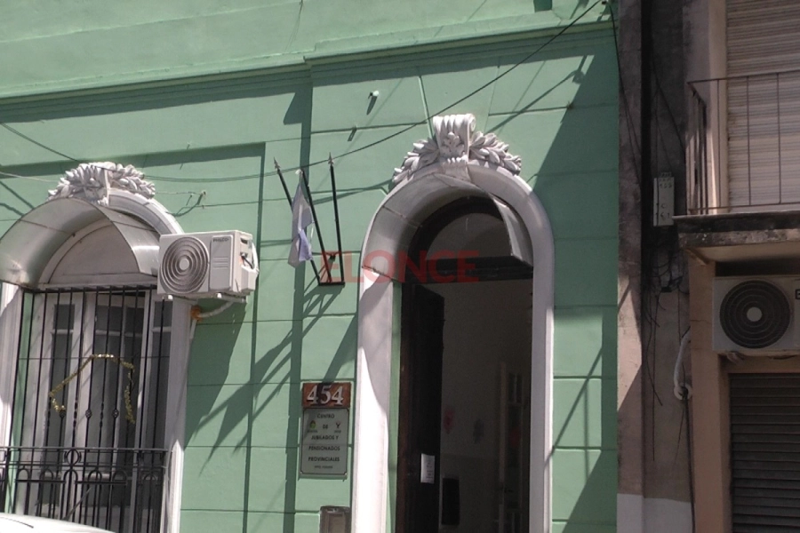 Centro de Jubilados y Pensionados Provinciales de Paran&aacute; (foto Elonce)