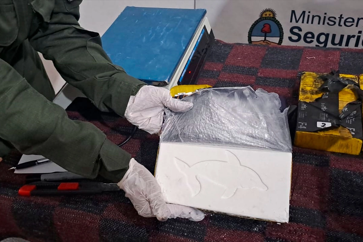 Incautaron cocaína en un ómnubus. Incautaron cocaína en un ómnubus.