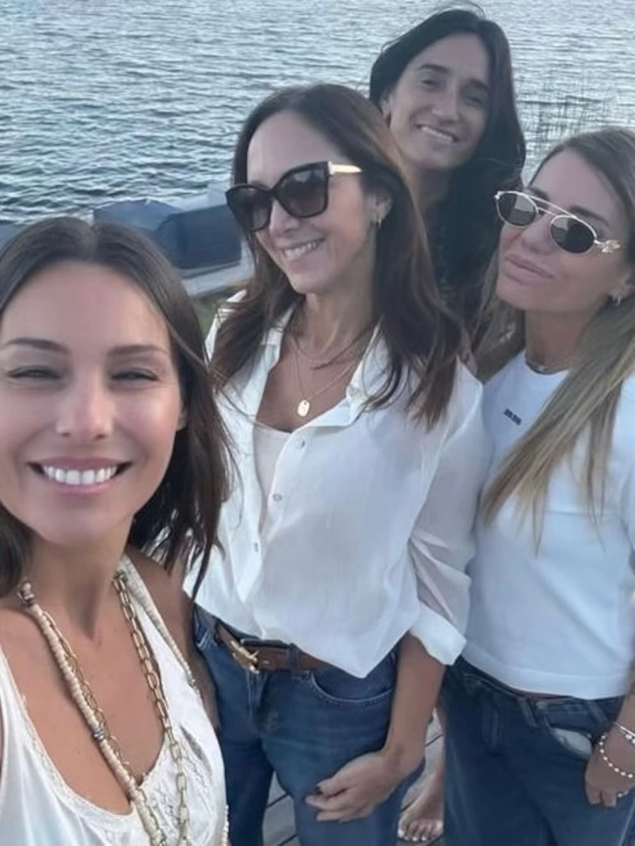 Pampita y su salida con amigas. Instagram