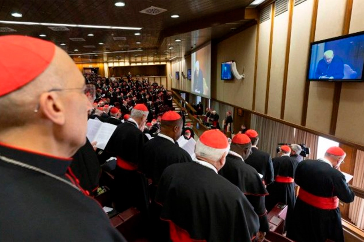Cardenales y la situación económica de la Santa Sede Cardenales y la situación económica de la Santa Sede