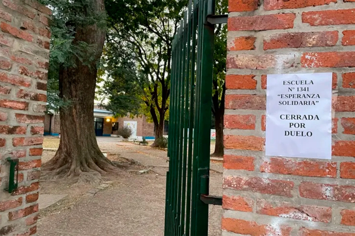 Duelo en una escuela de Santa Fe Duelo en una escuela de Santa Fe