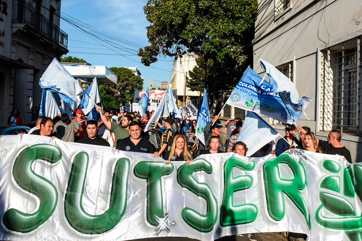 La marcha de los trabajadores. La marcha de los trabajadores.