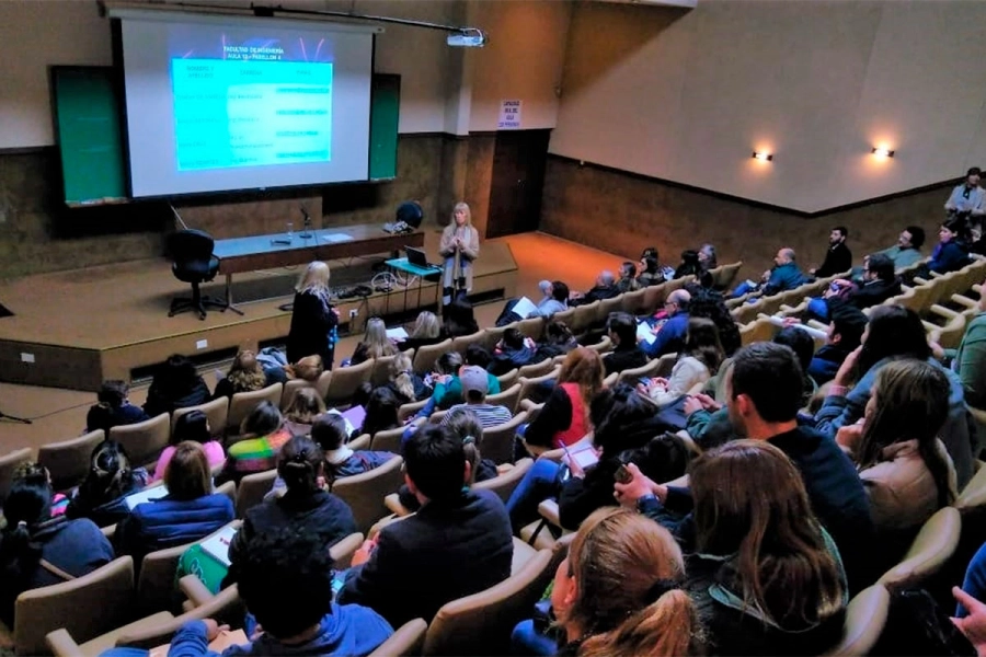 Podr&aacute; cobrarse a extranjeros en universidades. Ilustrativa