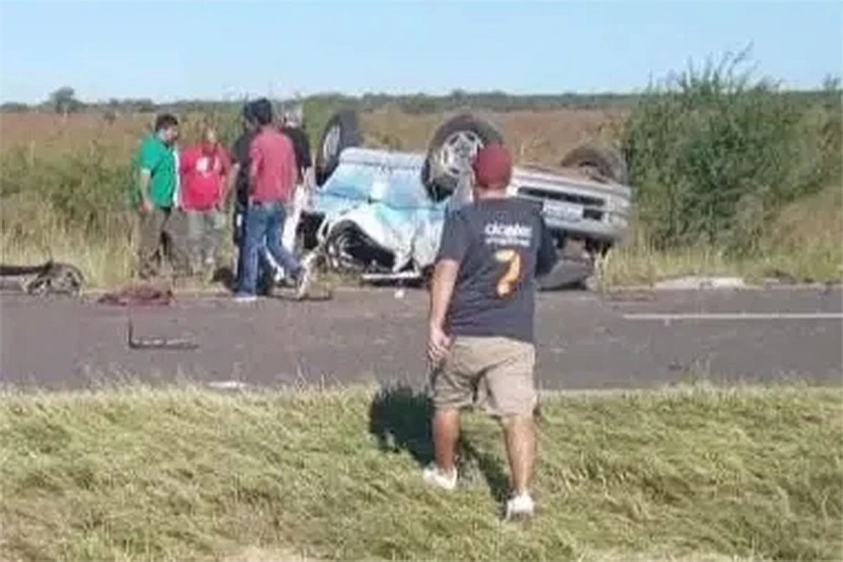 Mujer falleció al volcar una Trafic Mujer falleció al volcar una Trafic