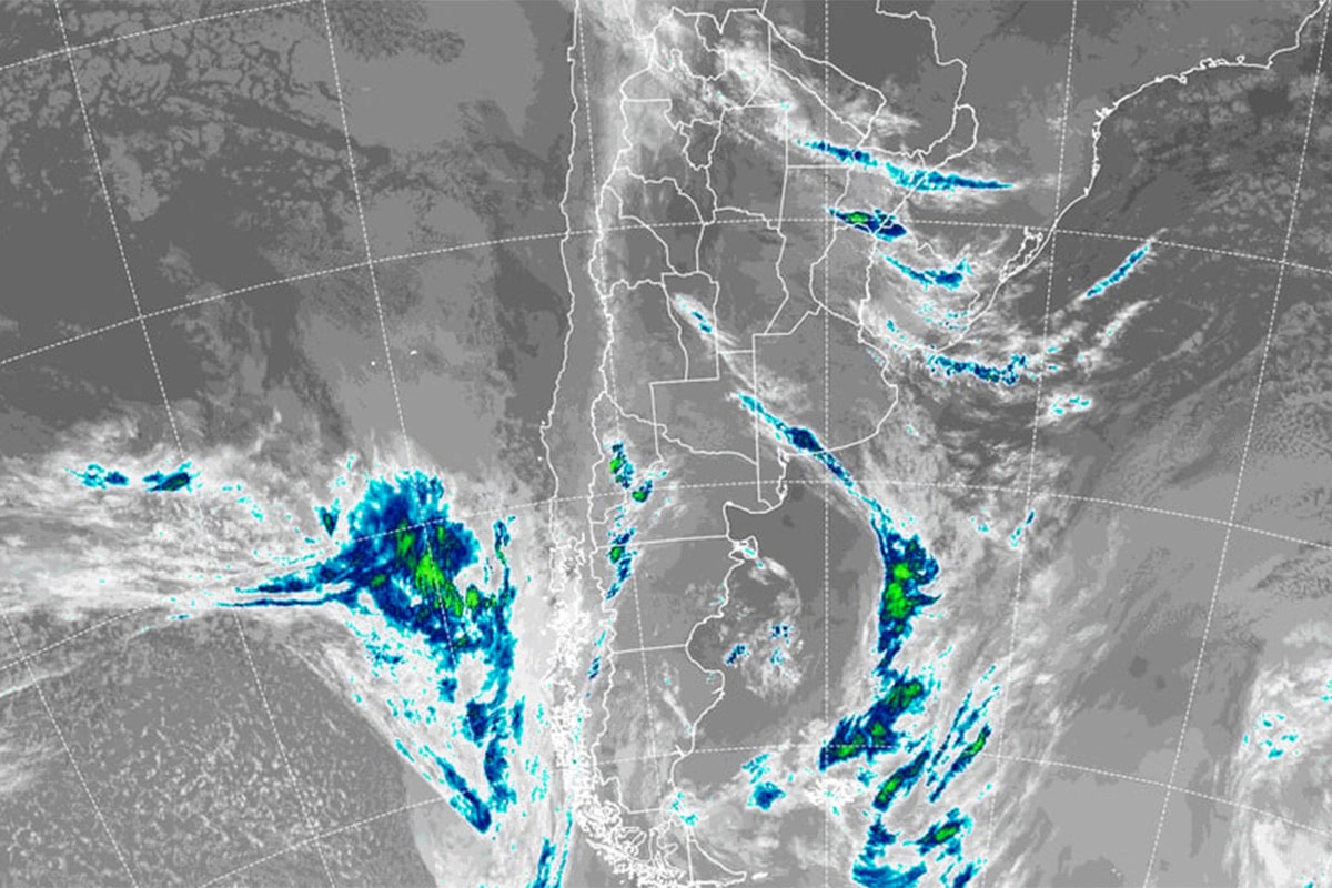 Imagen satelital de esta madrugada. Imagen satelital de esta madrugada.