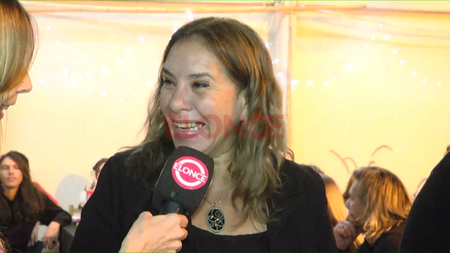 Locutora Dana Gabini. Photo: Elonce