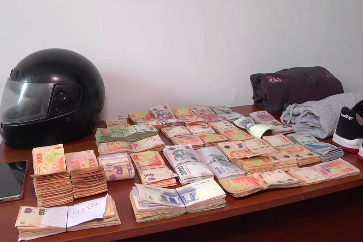 Lo secuestrado por asalto a financiera en calle Perú de Paraná