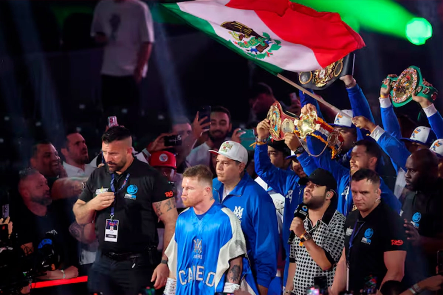 El arribo del mexicano Canelo Álvarez. (AFP)