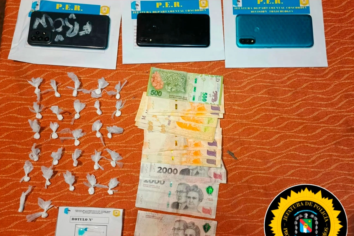 Operativo antidrogas y rescate de fauna. Operativo antidrogas y rescate de fauna.
