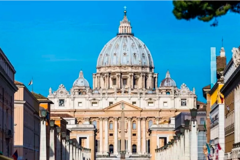 Así se prepara el Vaticano para el inicio del cónclave que elegirá al sucesor de Francisco
