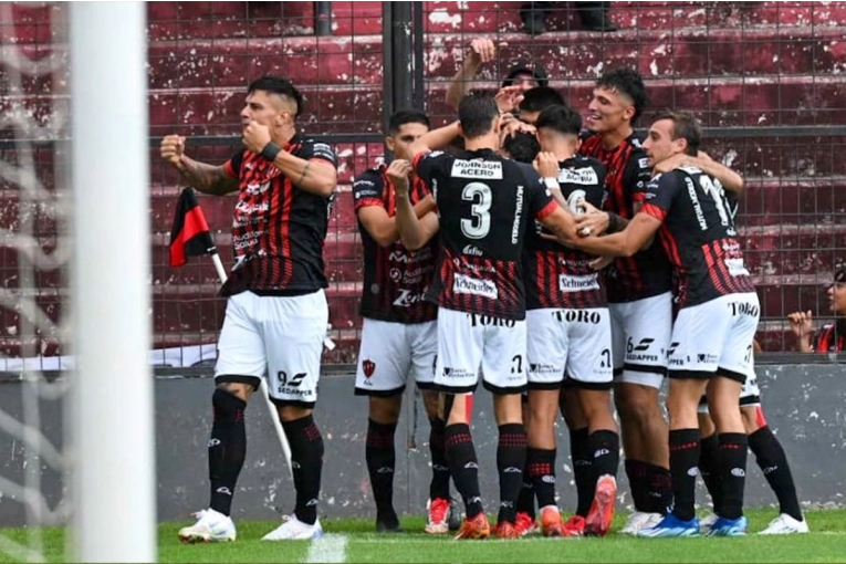 Patronato consiguió un valioso triunfo ante Racing de Córdoba: goles del 3-2