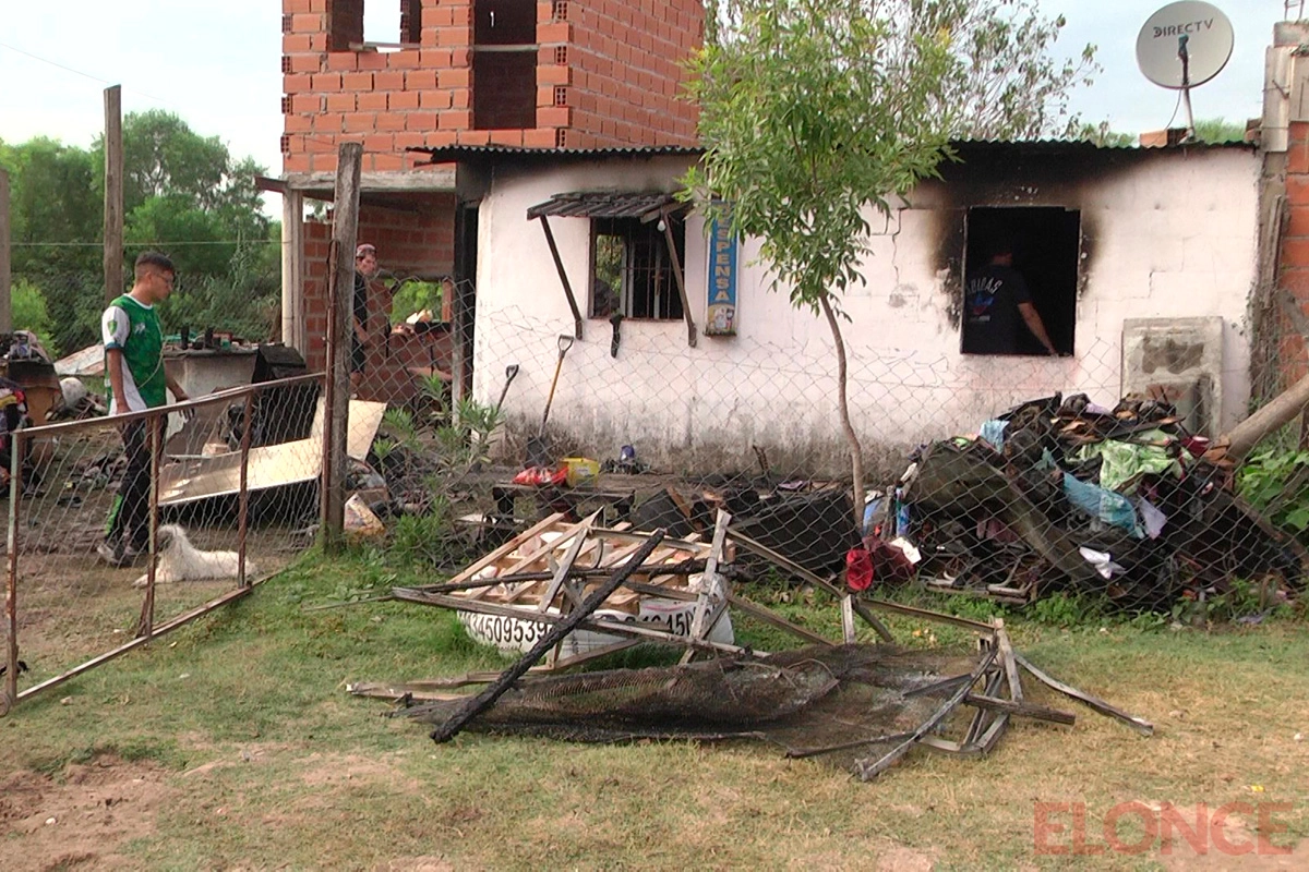 Así quedó la casa incendiada en Paraná Así quedó la casa incendiada en Paraná