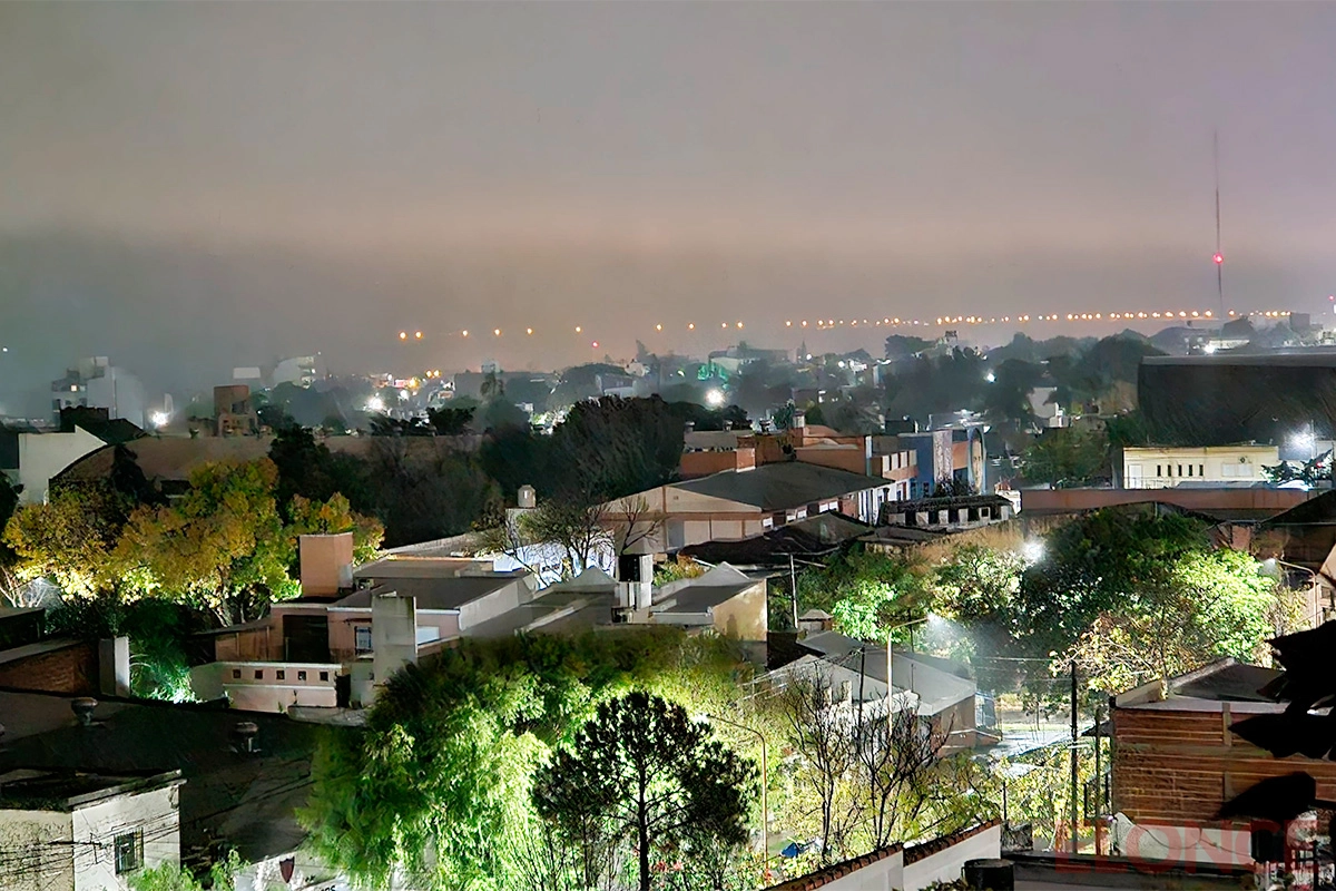 Amanecer lluvioso en Paraná