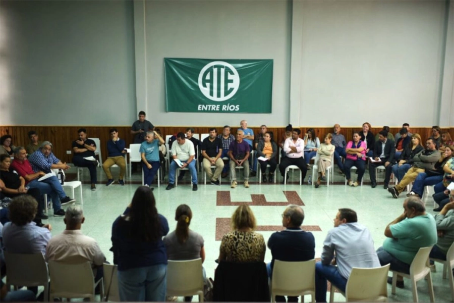 La reunión de la Intersindical