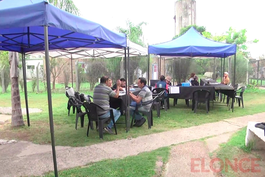 Oficinas a la comunidad en vecinal L&oacute;pez Jord&aacute;n (foto Elonce)