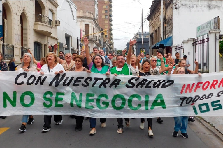 Reemplazo de IOSPER por OSER: la Intersindical volverá a concentrarse este viernes en Paraná