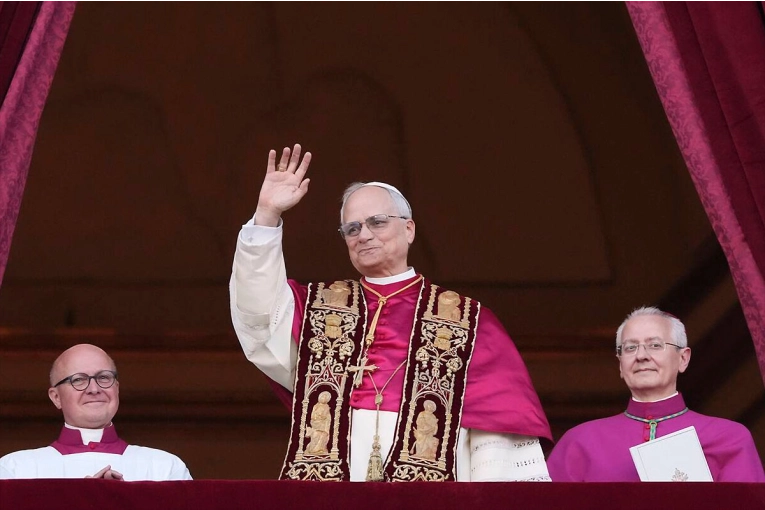 León XIV: Quién es Robert Prevost, el nuevo Papa de la Iglesia católica