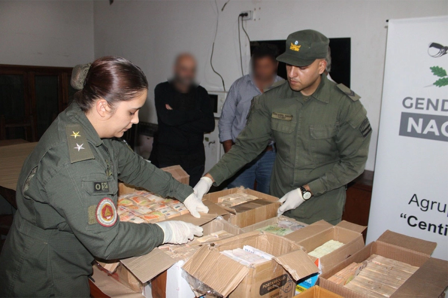 Empresario llevaba 520 millones de pesos en el baúl del auto. Gendarmería Nacional