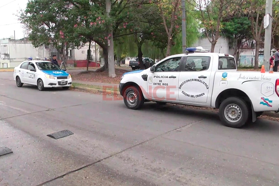 La Policía investiga el robo en barrio Paraná V (foto Elonce)