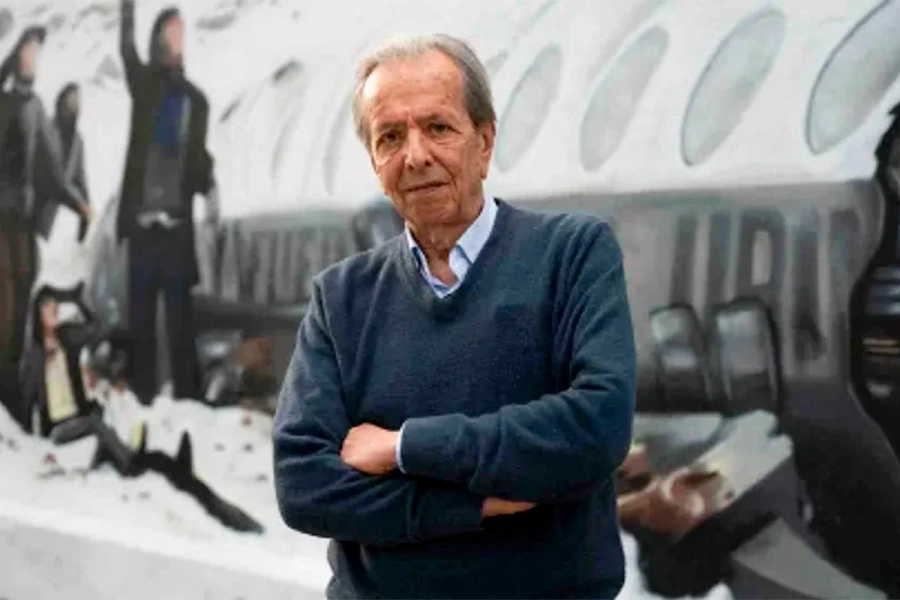 Fernández Strauch. (NA)