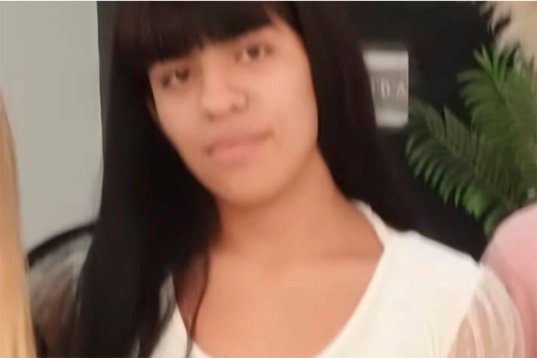 Buscan a adolescente que no regresó a su casa en Colonia Avellaneda