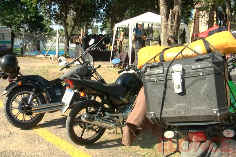 Motoencuentro solidario en Paraná: colectan alimentos para merenderos