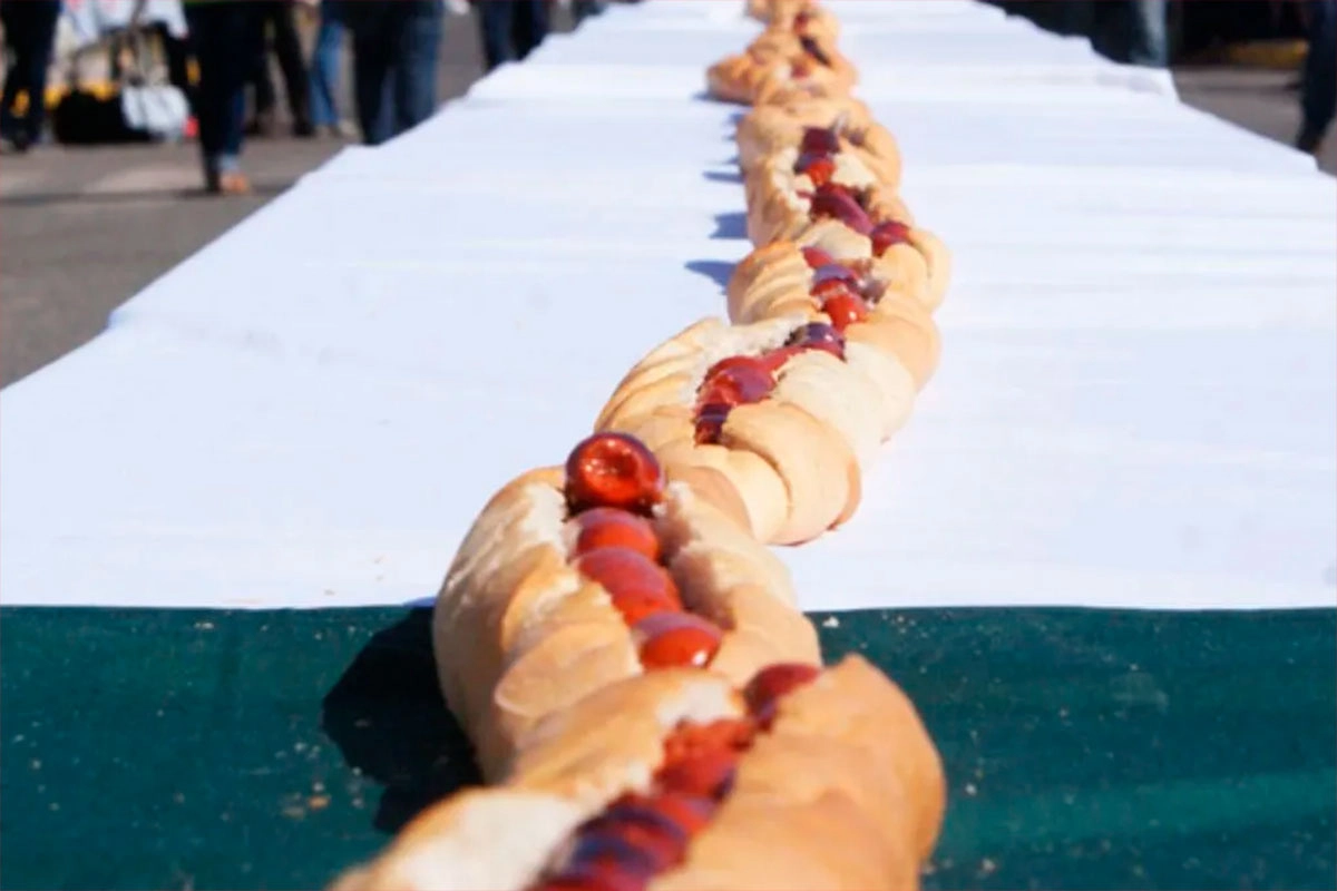El choripán más largo. El choripán más largo.