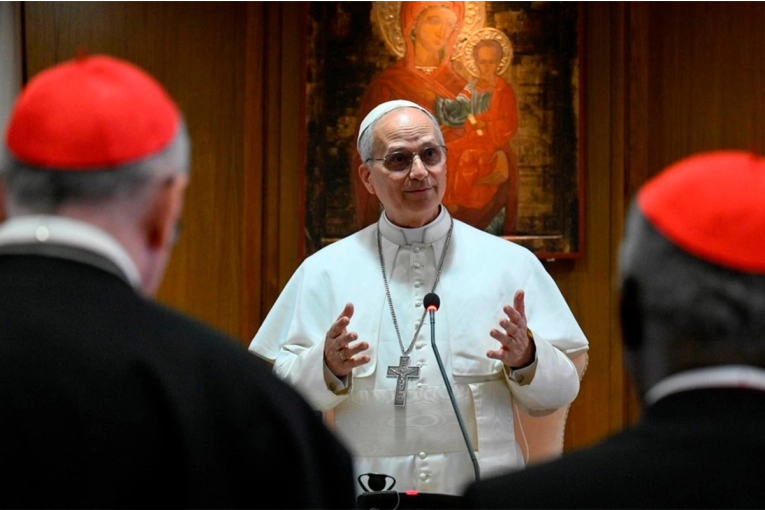 León XIV explicó por qué eligió su nombre y llamó a continuar la herencia de Francisco